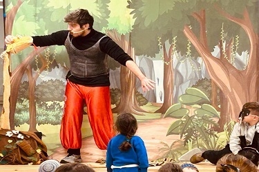 תמונת מופע: שעת סיפור&colon; "מהומה ביער" - תיאטרון דף חדש